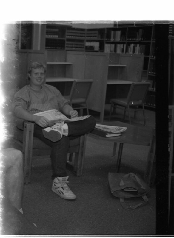 1989 Walter M. Pierce Library, Usage 08
