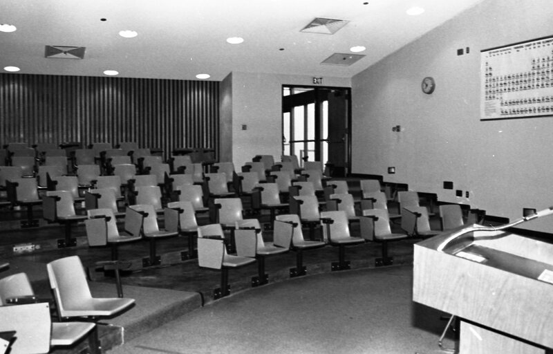 1987 Badgley Hall, Lecture Hall 02