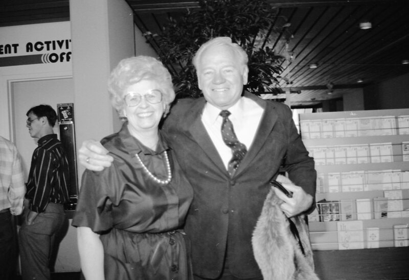 1986 Foundation Dinner for Bill Carey 16