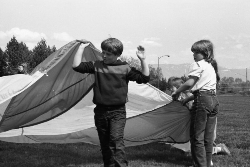 1985 Ackerman Elementary School, Parachute 04