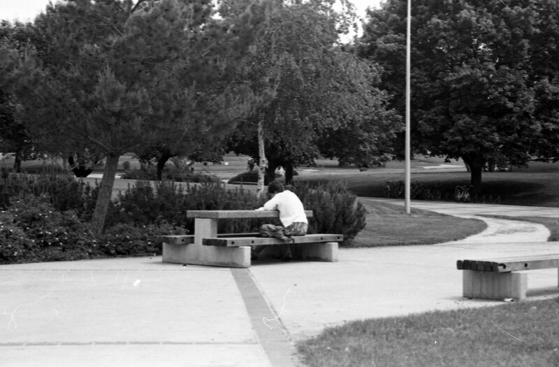 1985 Students, May Outdoor Candid Shots 30