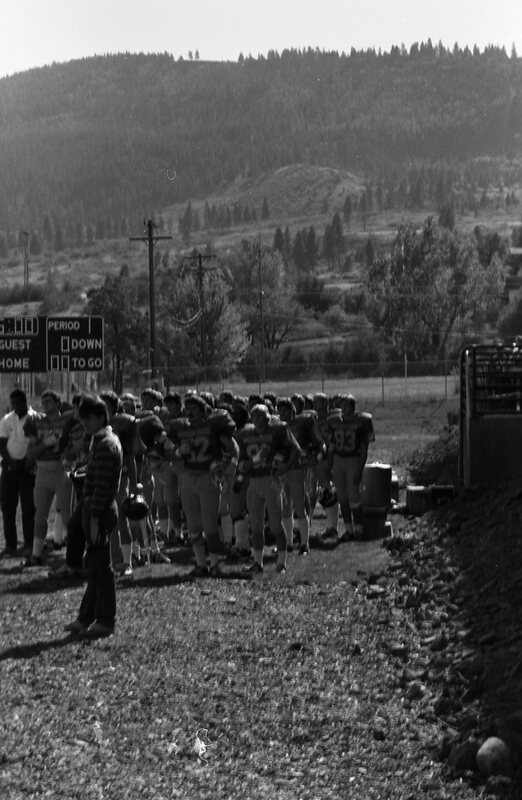 1985 Homecoming, Football Sideline 03