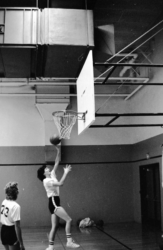 1980 Women's Basketball Action 15
