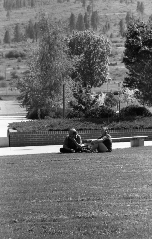 1985 Students, May Outdoor Candid Shots 24