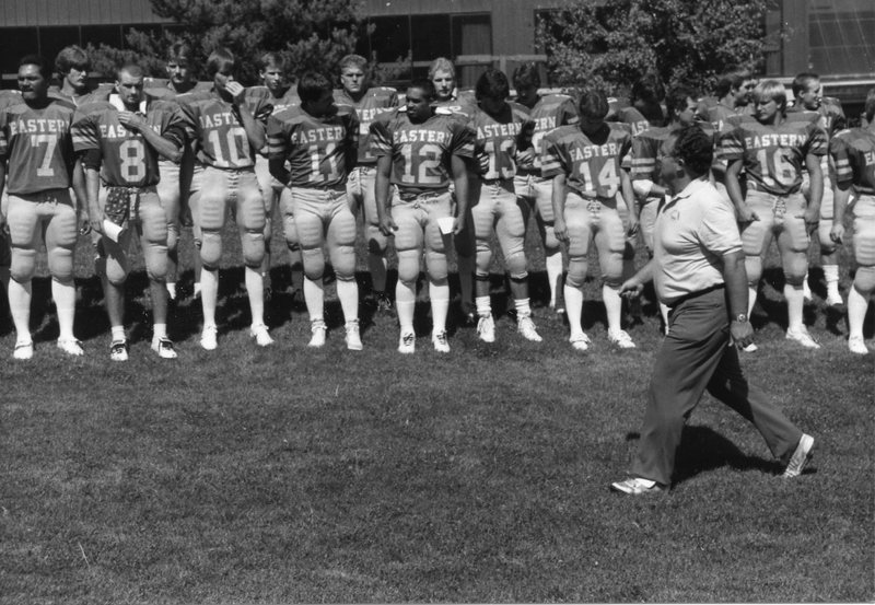1987 Football Team, Set-up 01
