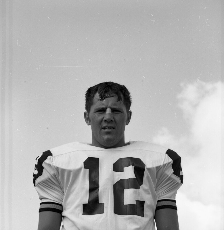1972 Football Player, Portraits 03