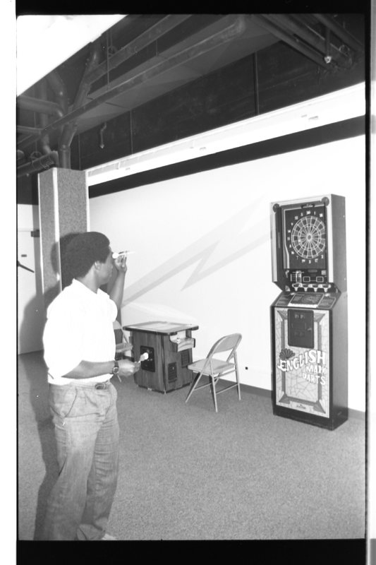 1989 Recreation Room, Darts 01