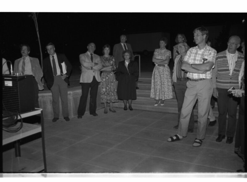 1989 Walter M. Pierce Library, Ribbon Cutting 09