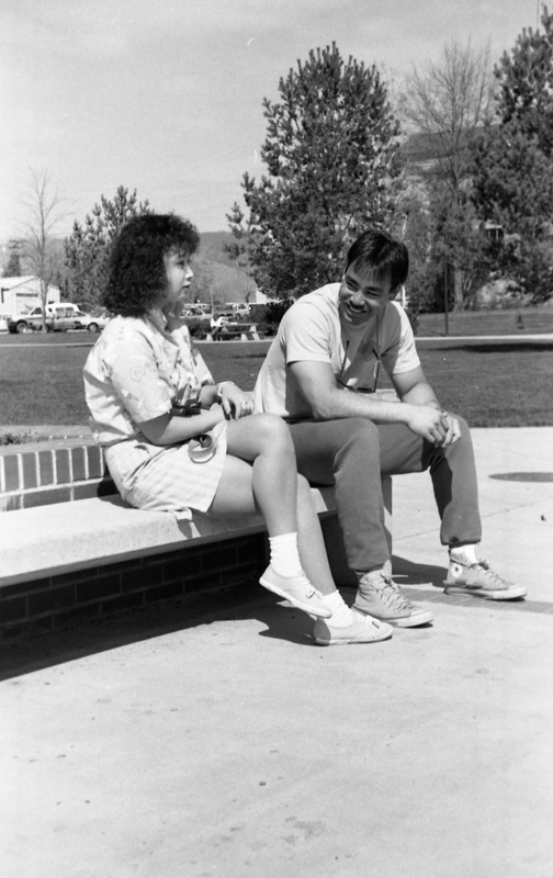 1986 Students, Outdoors in April 02