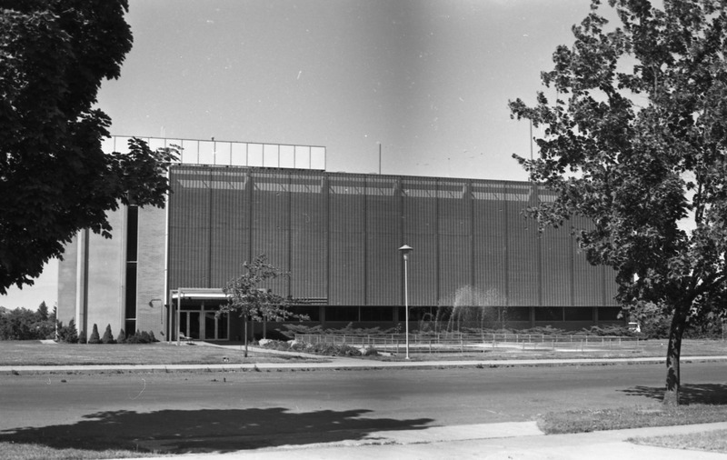 1976 Badgley Hall 01