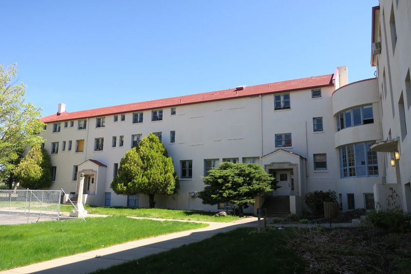 Dorian and Hunt Hall 15