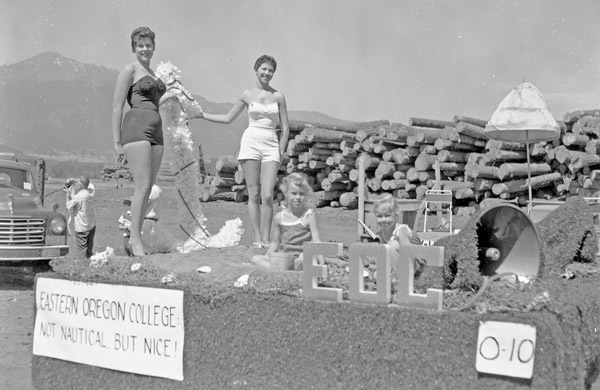 1956-57 Parade, Swimsuit Beauties 2