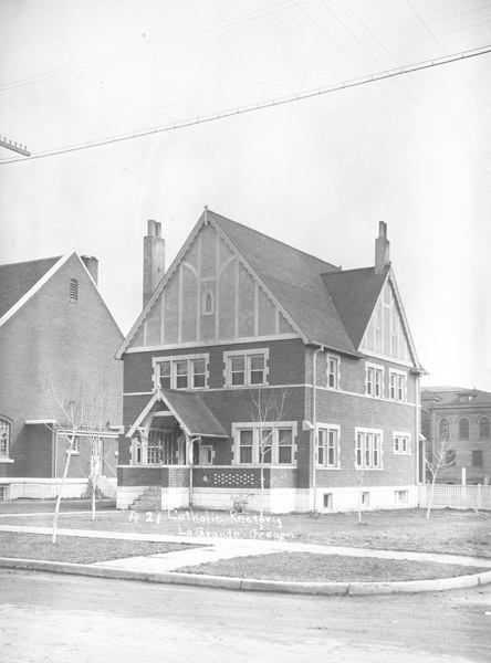La Grande Church, Catholic 4