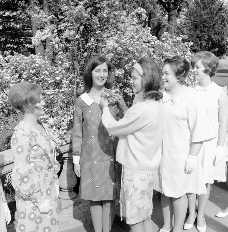 1969 Evensong Royalty 1-2