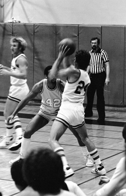 1983 Men's Basketball, EOSC vs. Idaho State, Action 23