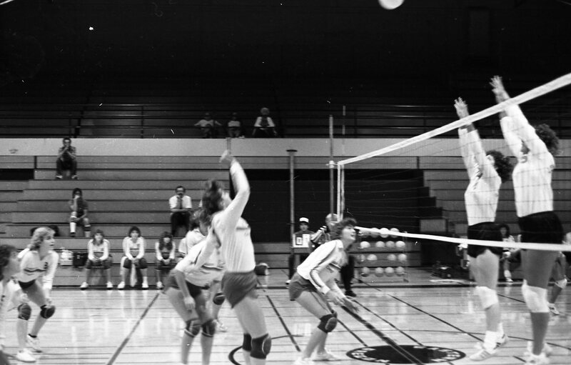 1983 Volleyball, EOSC vs. Lewis & Clark, Action 10