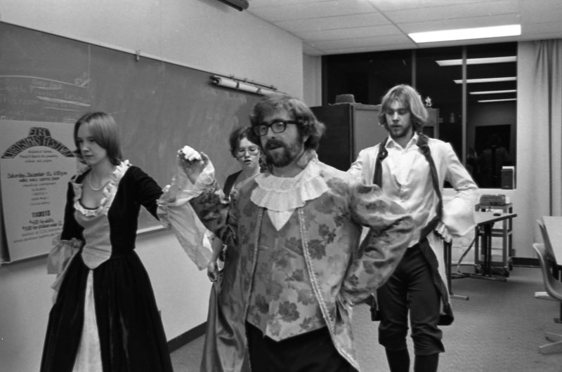 1977 Languages, French Club 03