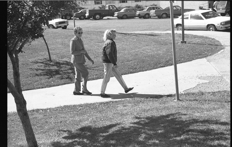 1988 Residence Life, Moving In 09
