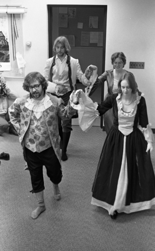 1977 Languages, French Club 06