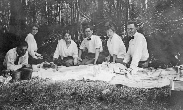 Reuter Group-J, Picnic 4