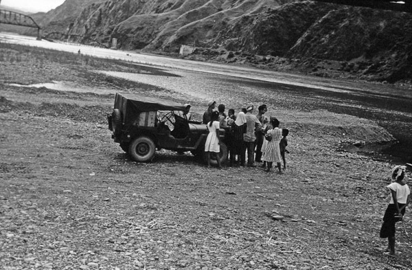 Alba River Crossing, Peddlers 4
