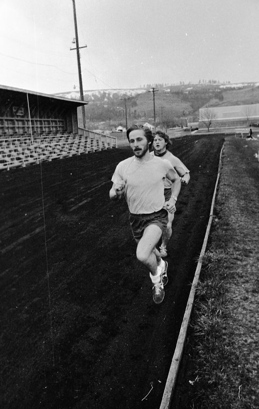 1974 Track, Running 03