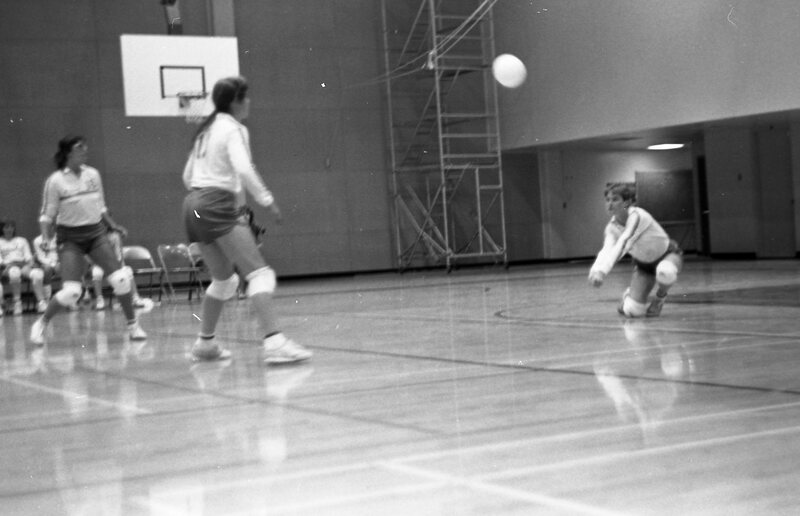 1984 Volleyball Action, EOSC vs. BMCC 05