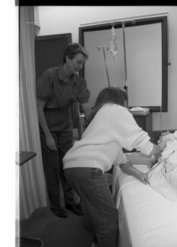 1989 Nursing Program, Patient Care 07