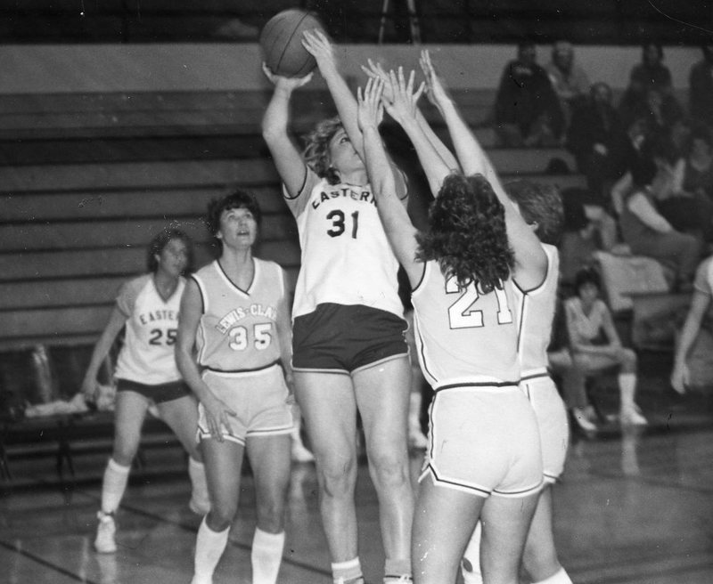 1985 Women's Basketball Action, EOSC vs. LCSC 01