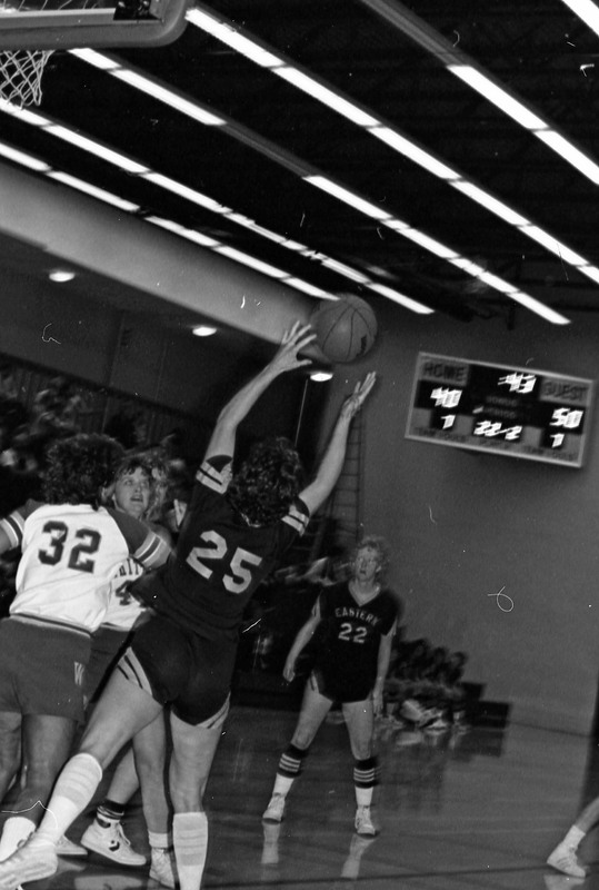 1984 Women's Basketball Action, EOSC vs. Whitman 19