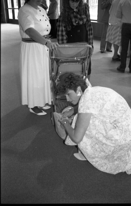 1990 Loso Hall Dedication, Reception 06