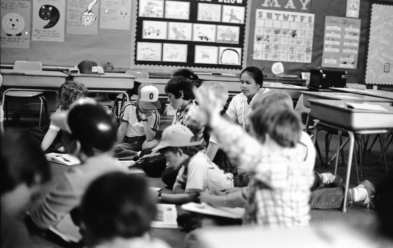 1981 Ackerman Elementary Classroom, Micronesian Program 22