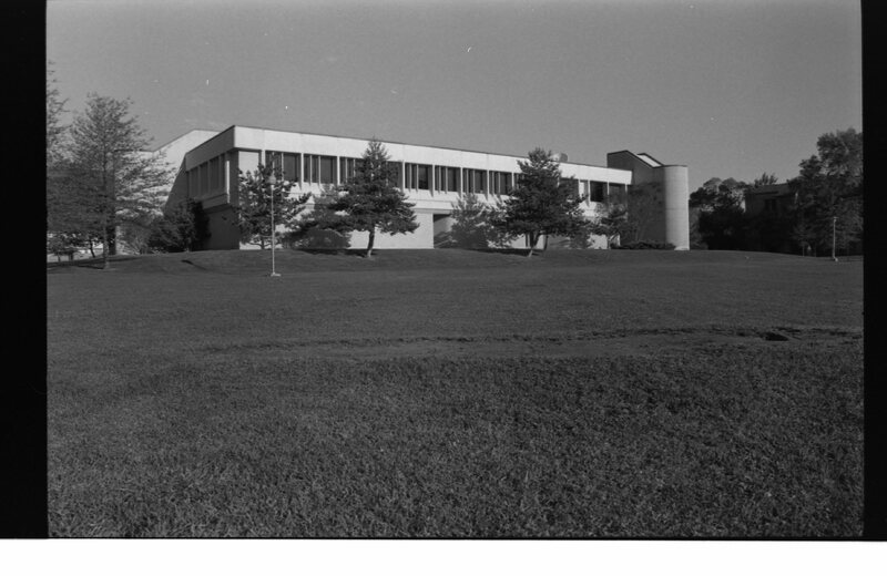 1989 Zabel Hall 04