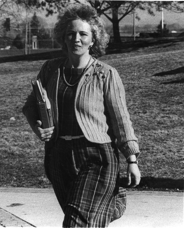 1986 Employee, Walking