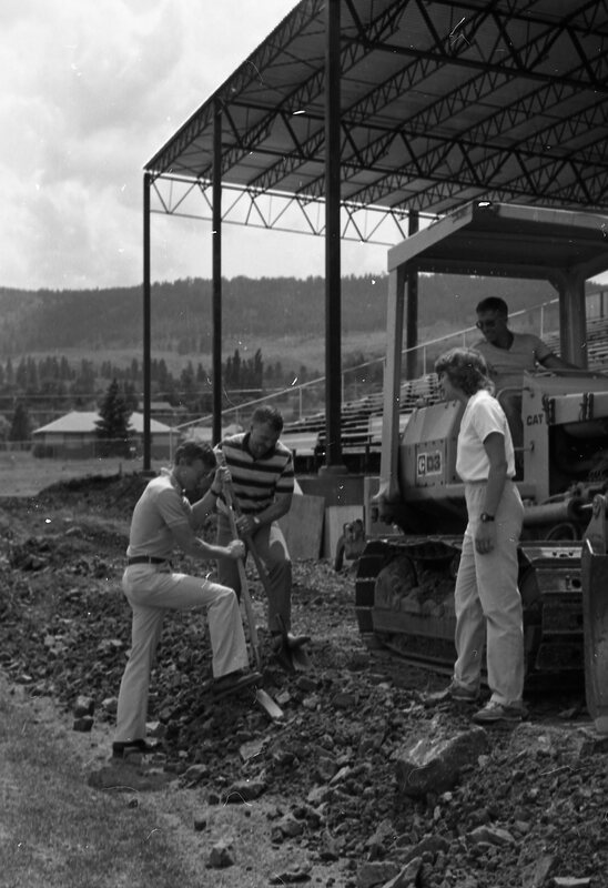 1984 Stadium Construction 04