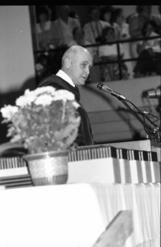 1989 Graduation, Speaker Tom Bartlett 04