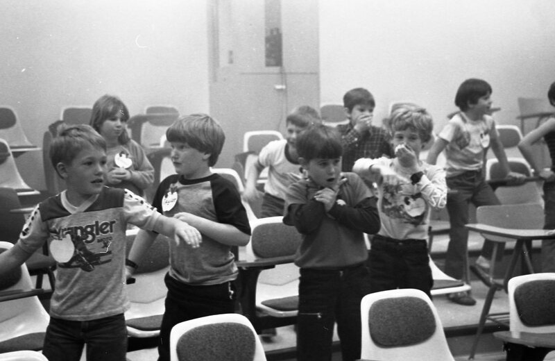 1985 Science, Experiment For Children 06