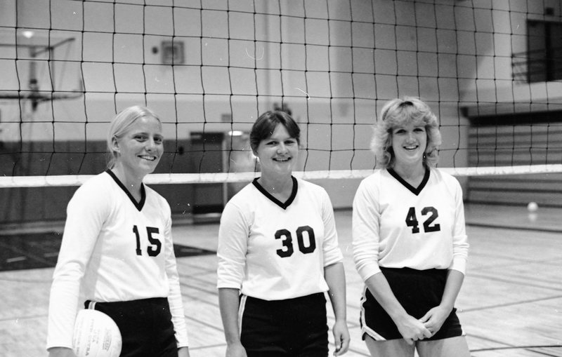 1980 Women's Volleyball Players 23