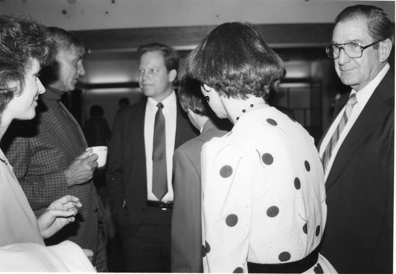 1986 Alumni Dinner, Social 01