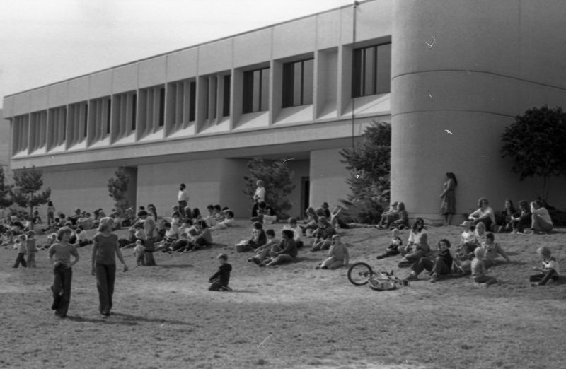 1979 Students, Rocket Launch Audience 02