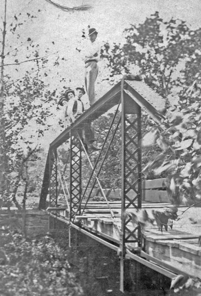 Reuter Group-W, Bridge