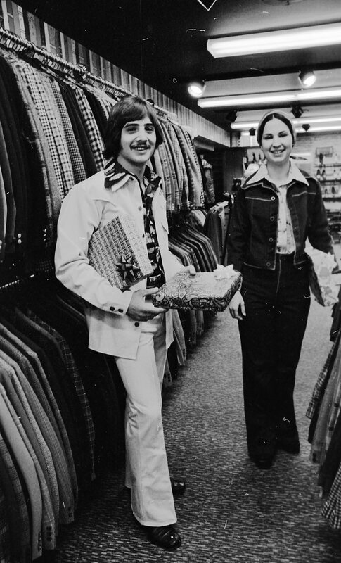 1974 Students, Shopping G 02