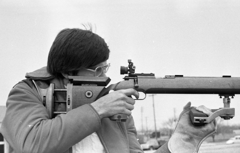 1980 Rifle, Aiming 03