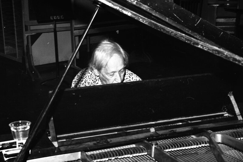 1985 Elderhostel Program, Piano 05