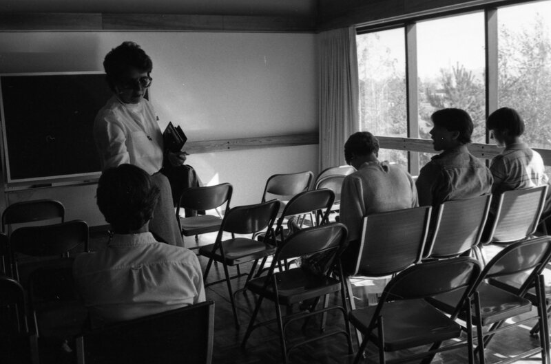 1985 Orientation, Indoors 04