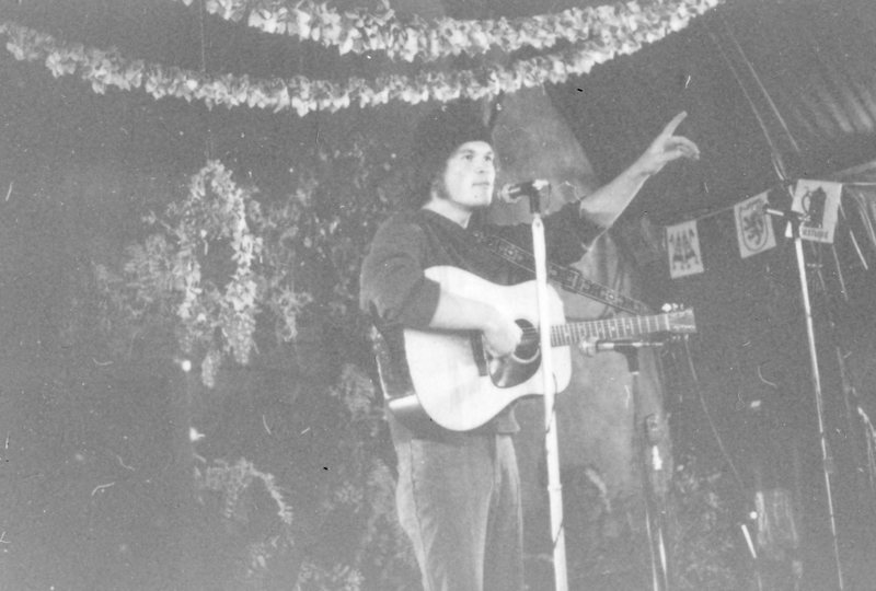1975 Octoberfest, Music Indoors 01