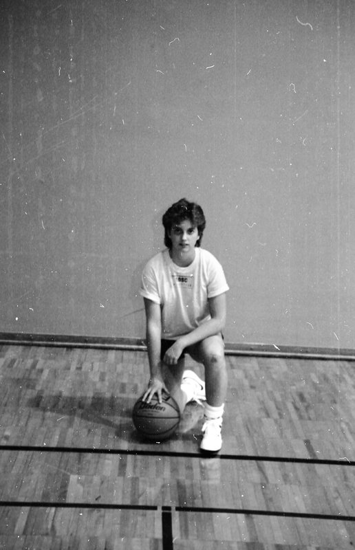 1985 Women's Basketball Players, October Portraits 01