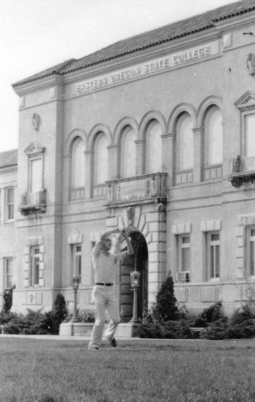 1976 Student, Frisbee 14