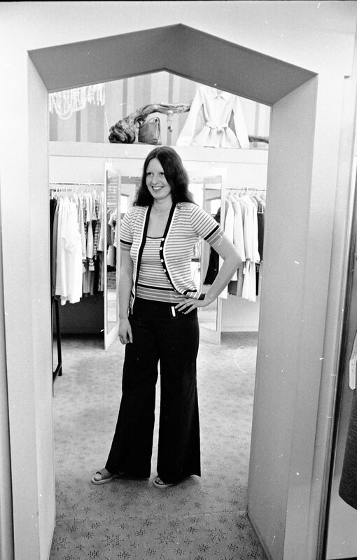 1974 Shopping, Student A 12