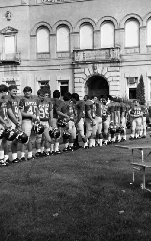 1986 Football Team, Set-up 01